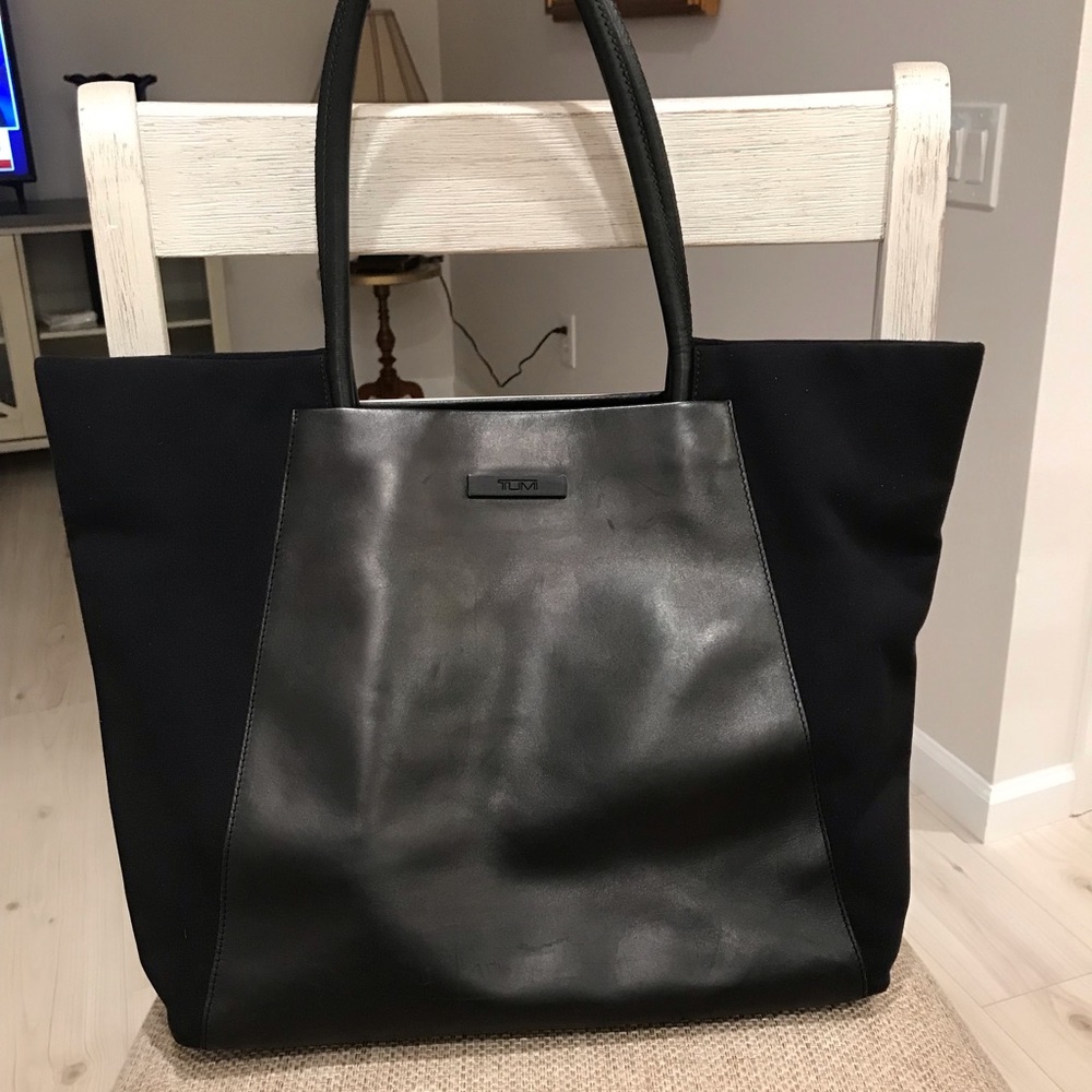 TUMI Black Leather & Nylon Large Tote Shoulder Bag Work Travel Laptop Bag